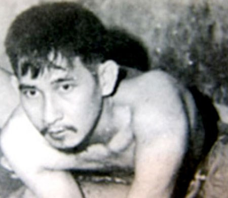 Bạch Hải Đường trong trại giam.