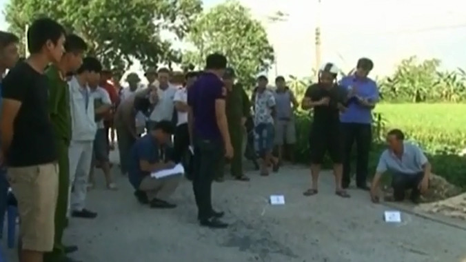 Truy bắt kẻ phóng hỏa đốt nhà, đâm chết nữ sinh lớp 7