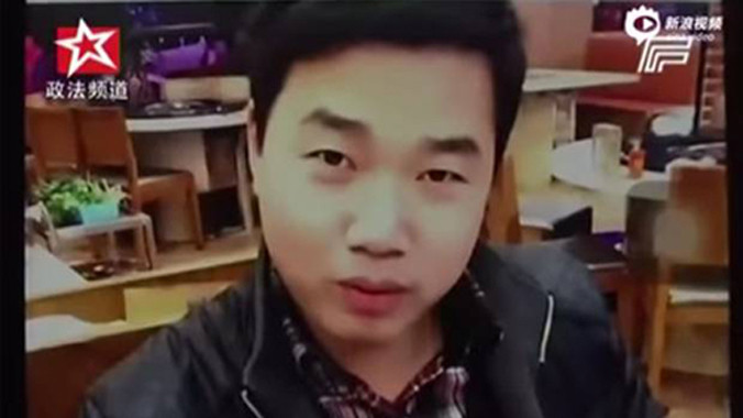 Chuyện tình "bắt cá nhiều tay" của Yuan bị lộ khi anh này phải nhập viện và các cô người yêu đến thăm. Ảnh: Independent.