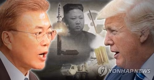 Tổng thống Hàn Quốc Moon Jae-in (trái), Chủ tịch Triều Tiên Kim Jong-un (giữa) và Tổng thống Mỹ Donald Trump.