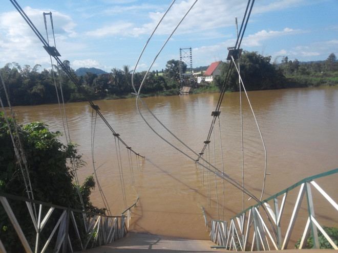  Điều tra nguyên nhân cầu treo Tà Lài bị sập