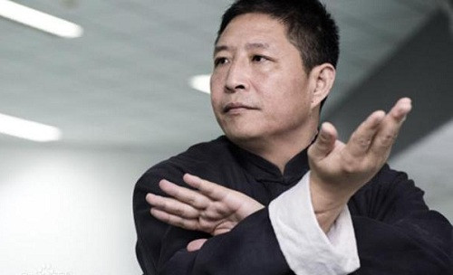 Vương Chiêm Hải, truyền nhân Thái Cực Quyền Trần gia đời thứ 12 thề sẽ rời khỏi võ lâm nếu đệ tử thua cuộc. Ảnh: Sina.