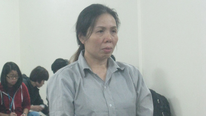 Làm ăn thua lỗ, quay sang buôn tiền giả