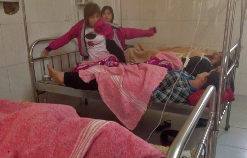 Các nạn nhân được cấp cứu tại bệnh viện.