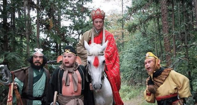 Showbiz 12/9: Cô bé 11 tuổi phát hiện lỗi sai trong 'Tây du ký' gây ngỡ ngàng