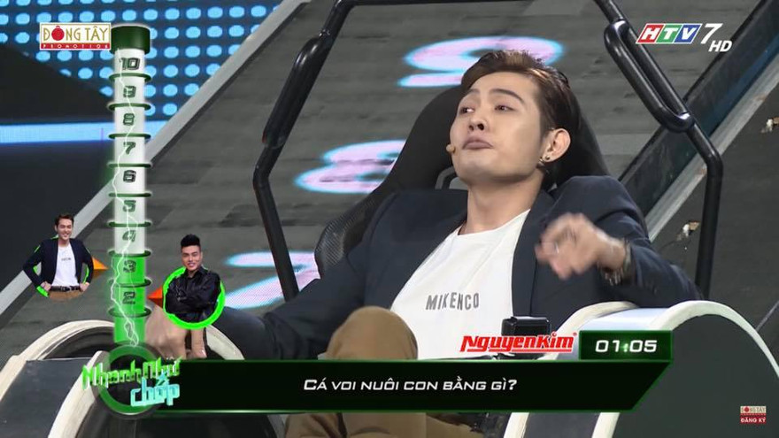 Đăng Khoa bị "ném đá" vì thiếu sự tế nhị và khiêm tốn khi tham gia gameshow truyền hình.