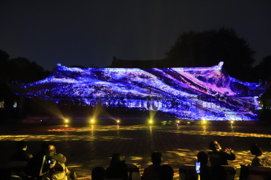 Công nghệ 3D Mapping kể chuyện đạo học ở Văn Miếu. 