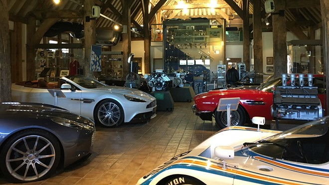 Viện bảo tàng lưu giữ những chiếc xe từ cổ chí kim của Aston Martin.
