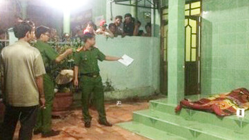 Xông vào tận nhà đâm cô gái 9 nhát để cướp