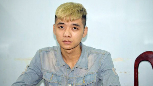 Trần Lý Hùng tại cơ quan công an