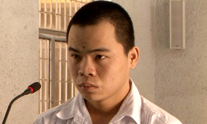 Phúc tỏ ra bình tĩnh khi trả lời các câu hỏi của HĐXX