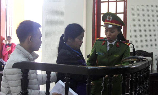 Bị cáo Moong Mẹ Phia tại phiên tòa