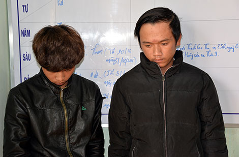 Đối tượng Tuấn và Nhân tại cơ quan điều tra