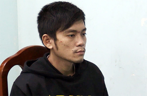 Nghi can Linh tại cơ quan công an