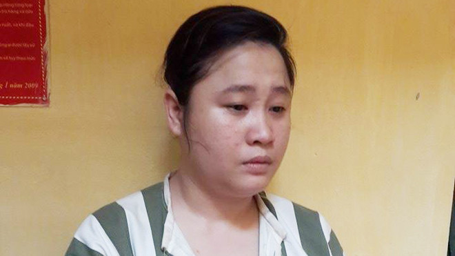 Má mì Hòa tại cơ quan điều tra