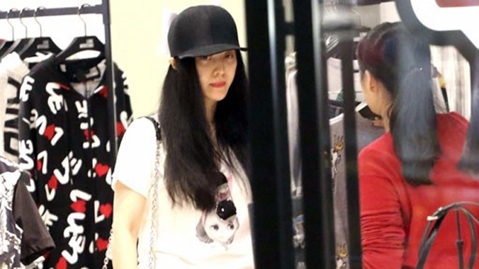 Phạm Băng Băng với gương mặt phờ phạc, già nua hẳn so với hình ảnh long lanh thường thấy.