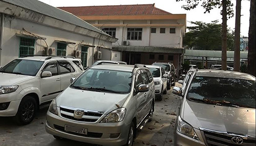 Nhiều ôtô do kiều nữ cầm được thu hồi. Ảnh: Nguyệt Triều.