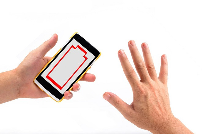 "Ngốn pin" từng là một trong những vấn đề được không ít người dùng điện thoại Android kêu ca trước đây. Nhưng năm nay, hàng loạt model mới đã tạo ra ấn tượng về pin, không chỉ về thời gian sử dụng lâu mà còn ở những công nghệ mà các smartphone nền tảng kh