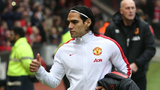 Chấn thương đầu gối khiến Falcao "sợ".