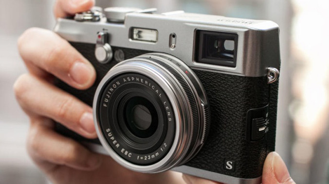 Mẹo kéo dài thời lượng pin máy ảnh để chụp trong ngày Tết