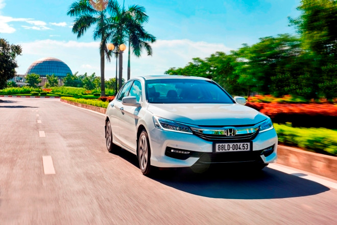 Honda Odyssey và Accord trưng bày tại TPHCM