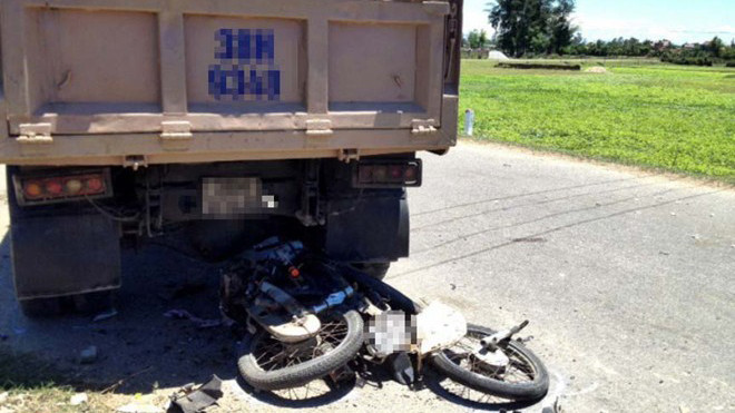 Hiện trường vụ tai nạn thương tâm.