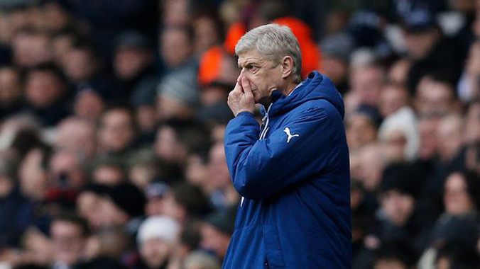Wenger đổ trách nhiệm sang cho trọng tài.