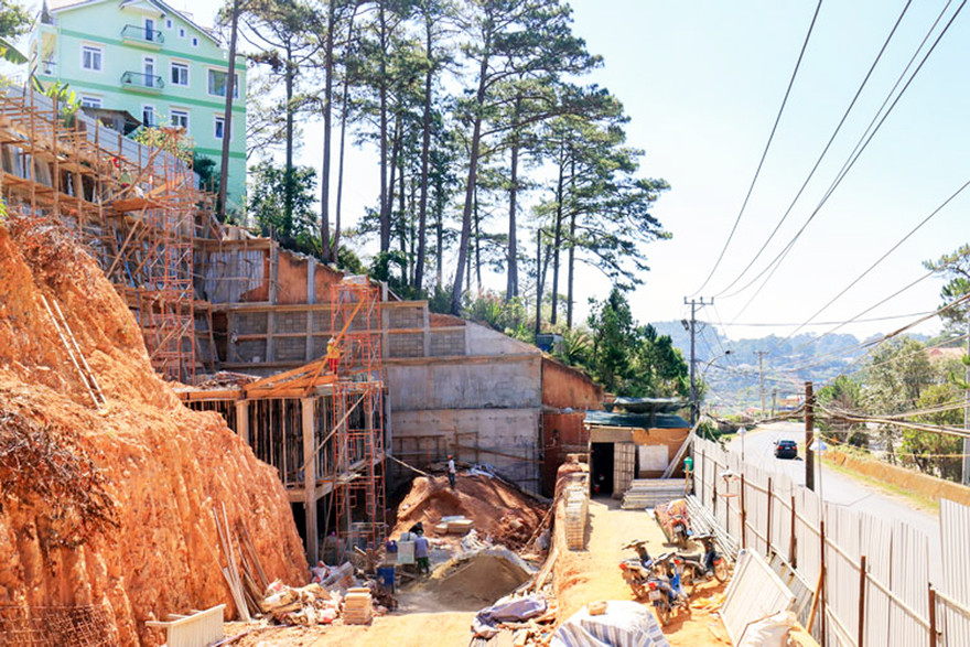 Cấp phép khoét núi xây khách sạn Diamon HIll