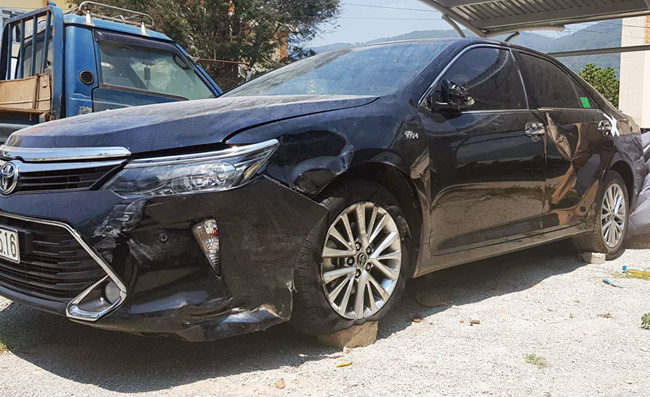 chiếc toyota camry gây tai nạn 