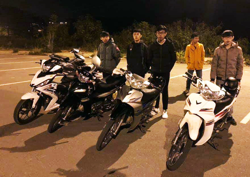 Nhóm thanh niên tụ tập đua xe ở hồ Tuyền Lâm