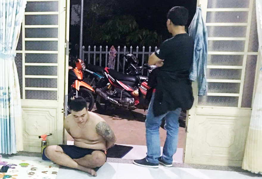 Nguyễn Ngọc Dũng bị bắt quả tang tàng trữ ma túy.