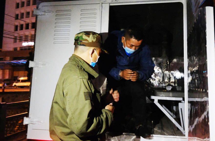 Dẫn giải đối tượng đi dựng lại hiện trường.