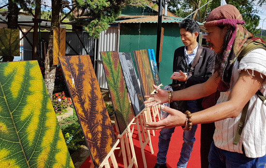 Nghệ sĩ nhiếp ảnh MPK thuyết minh bộ ảnh lá Mai anh đào