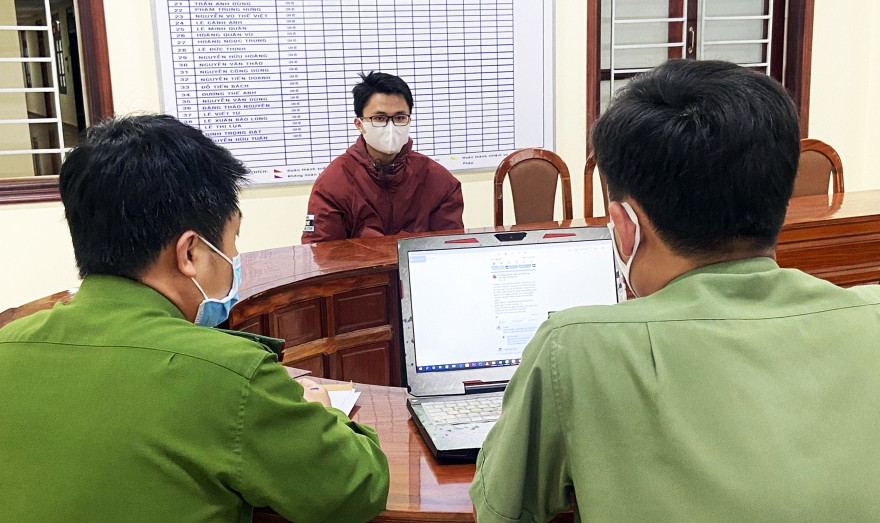 Đinh Vĩnh Sơn tại cơ quan điều tra