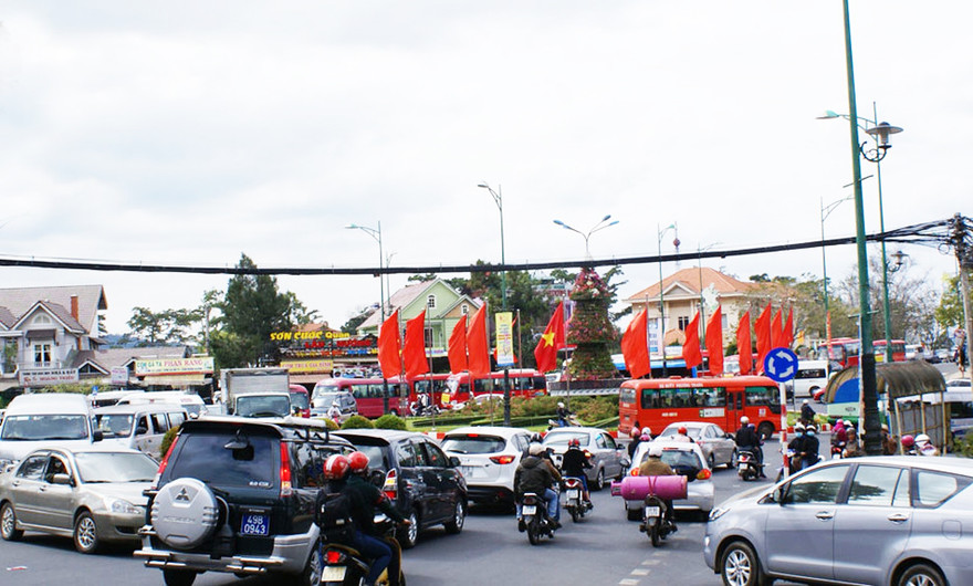 Vòng xay Kim Cúc cũng thường xảy ra tình trạng kẹt xe