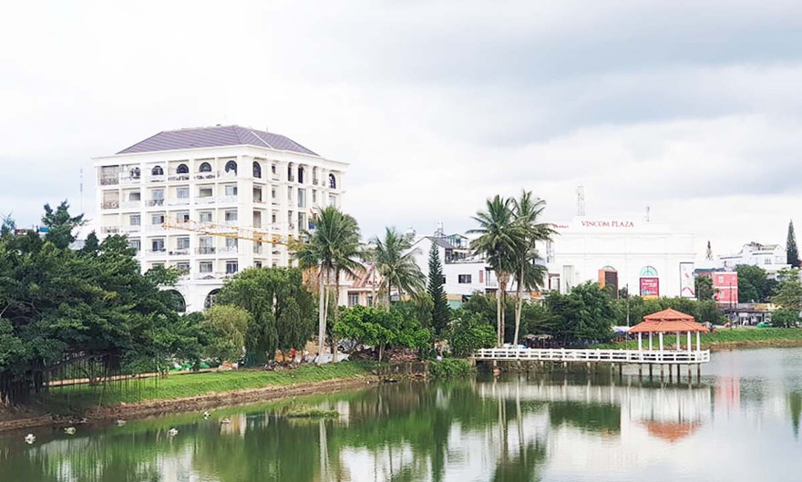 Công trình xây dựng đồ sộ gần hoàn thiện nhưng không có bản kế hoạch bảo vệ môi trường 