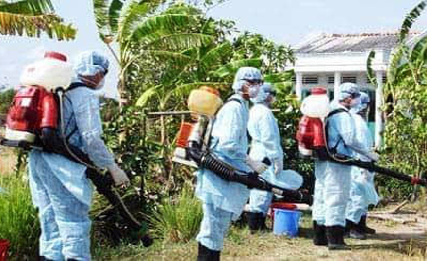 Phun hóa chất khử khuẩn môi trường