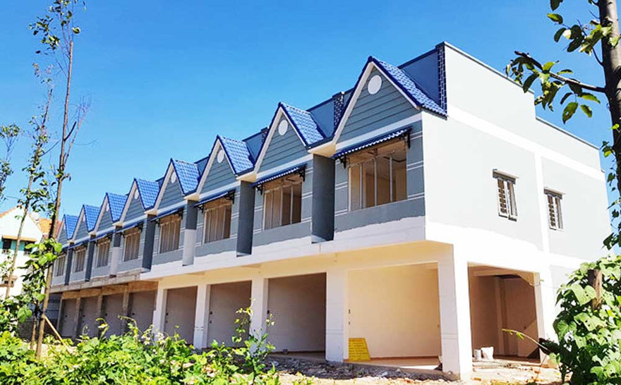 Nhà dịch vụ của bến xe bị biến thành dãy nhà mặt phố