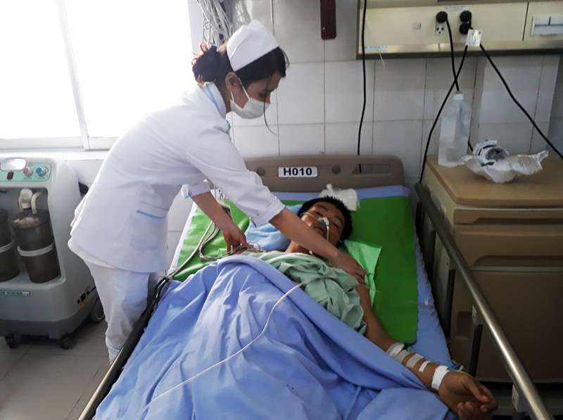 Anh Đạt đang được điều trị tại bệnh viện