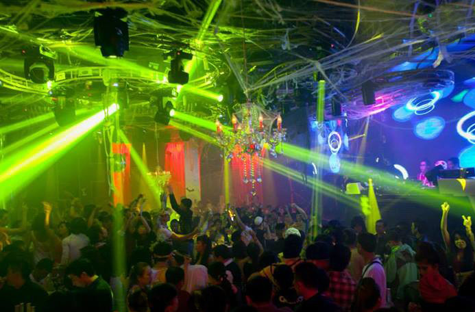 Tạm ngưng hoạt động các quán bar, vũ trường