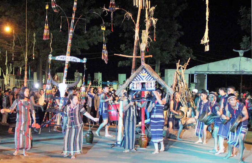 không gian Ngày hội văn hóa Nam Tây Nguyên