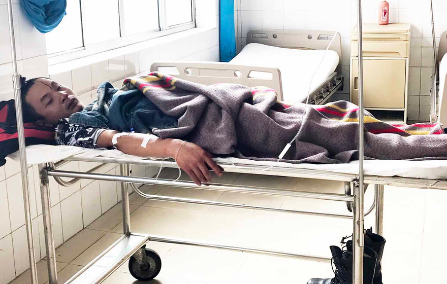 Anh Hùng bị chấn thương đầu