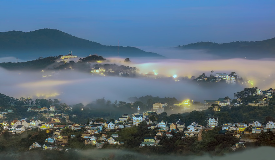 Phố sương Đà Lạt - ảnh Võ Trang