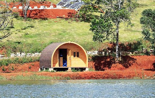 Căn nhà vi phạm dựng sát mép hồ Tuyền Lâm