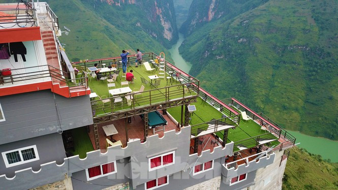 Bộ VHTTDL lên kiểm tra công trình chui Mã Pì Lèng