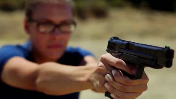 Màn trình diễn ba mẫu súng ngắn hỏa lực mạnh