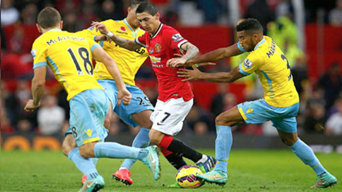 Sự thay đổi chiến thuật của HLV Van Gaal khiến Di Maria hụt bước.