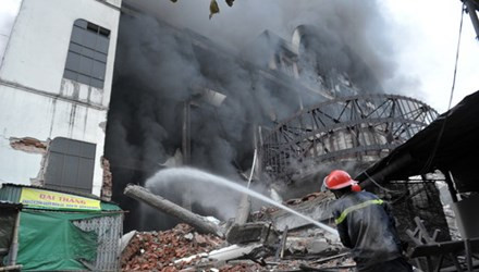 Hiện trường vụ cháy TTTM Hải Dương