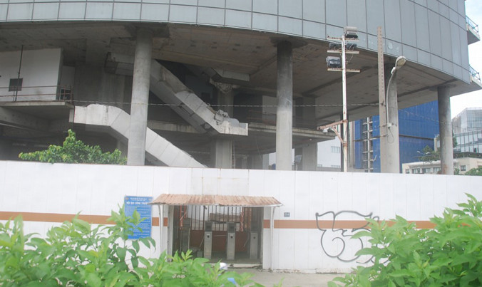 Dự án M&C Tower “trùm mền” vì nợ xấu gần 6 năm nay.