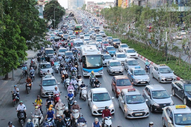 Hà Nội đề xuất được thu phí phương tiện vào nội đô để giảm ùn tắc